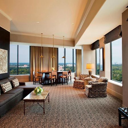 Sheraton Greensboro Luaran gambar