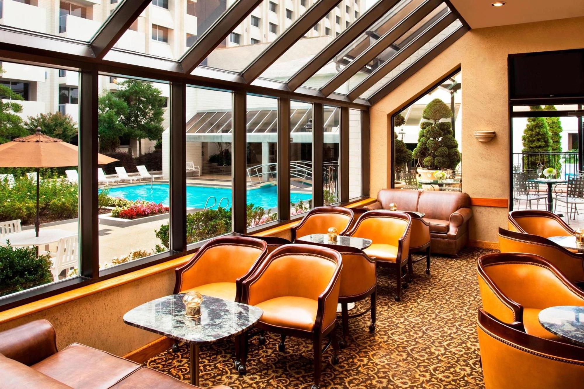 Sheraton Greensboro Luaran gambar