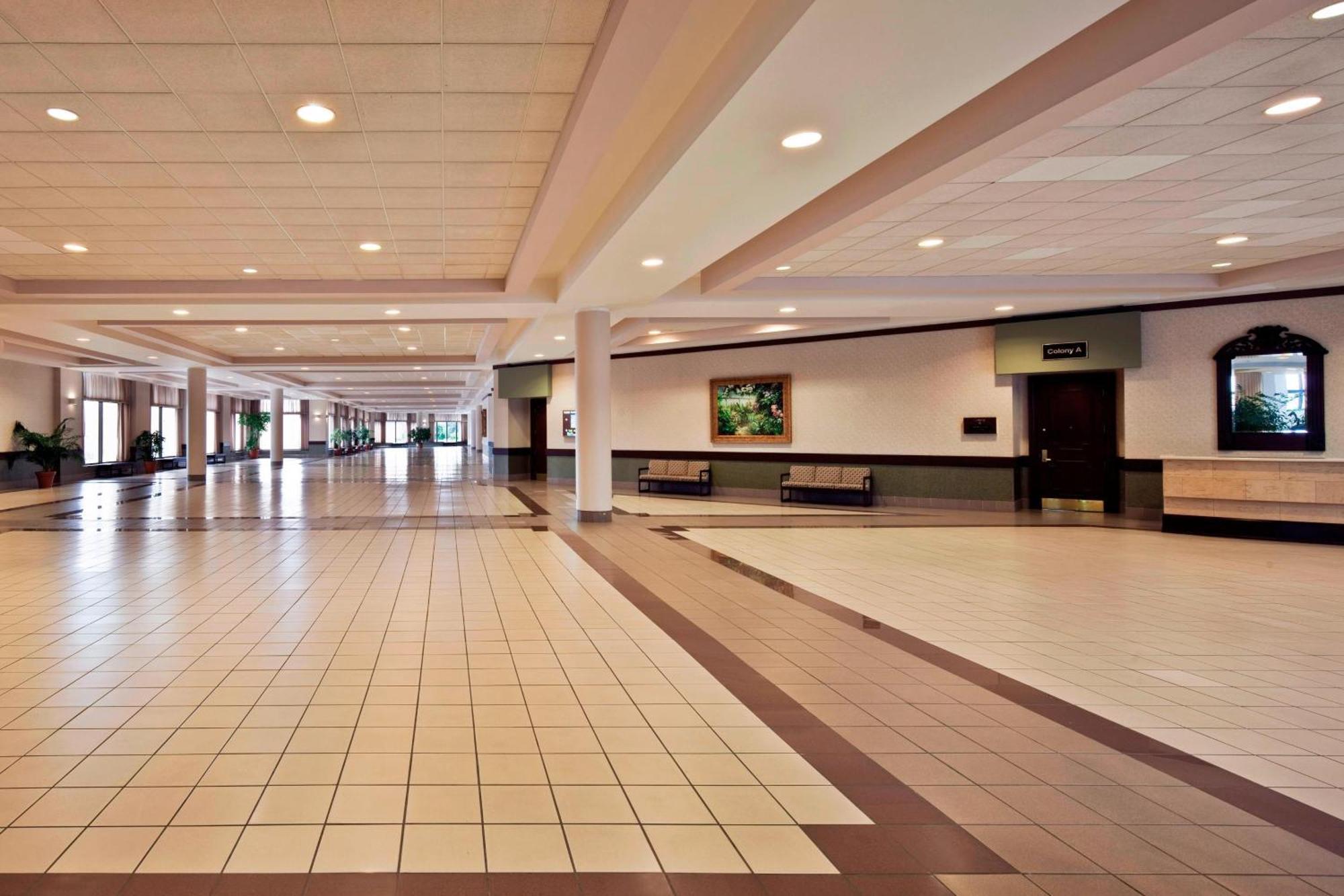 Sheraton Greensboro Luaran gambar