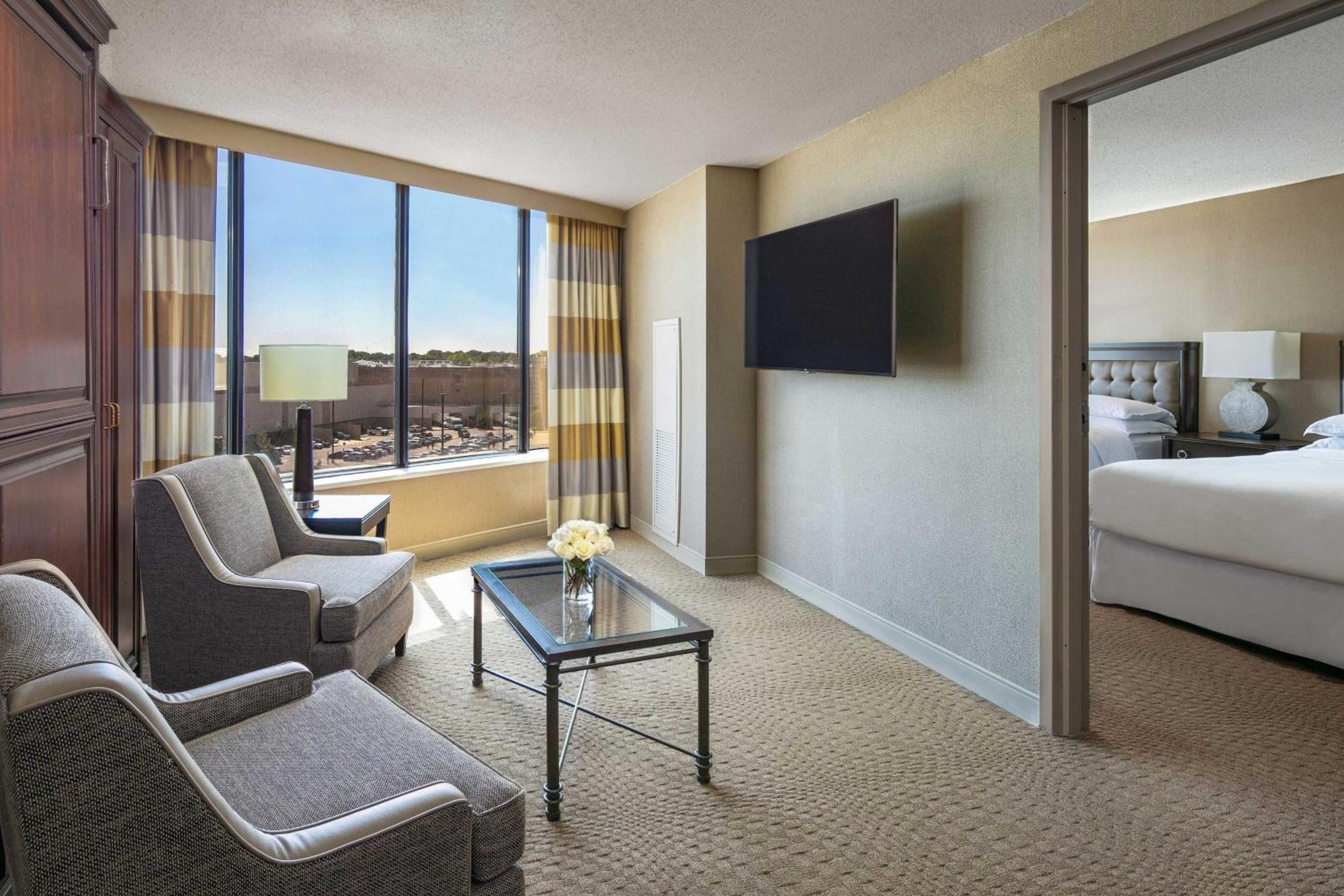 Sheraton Greensboro Luaran gambar