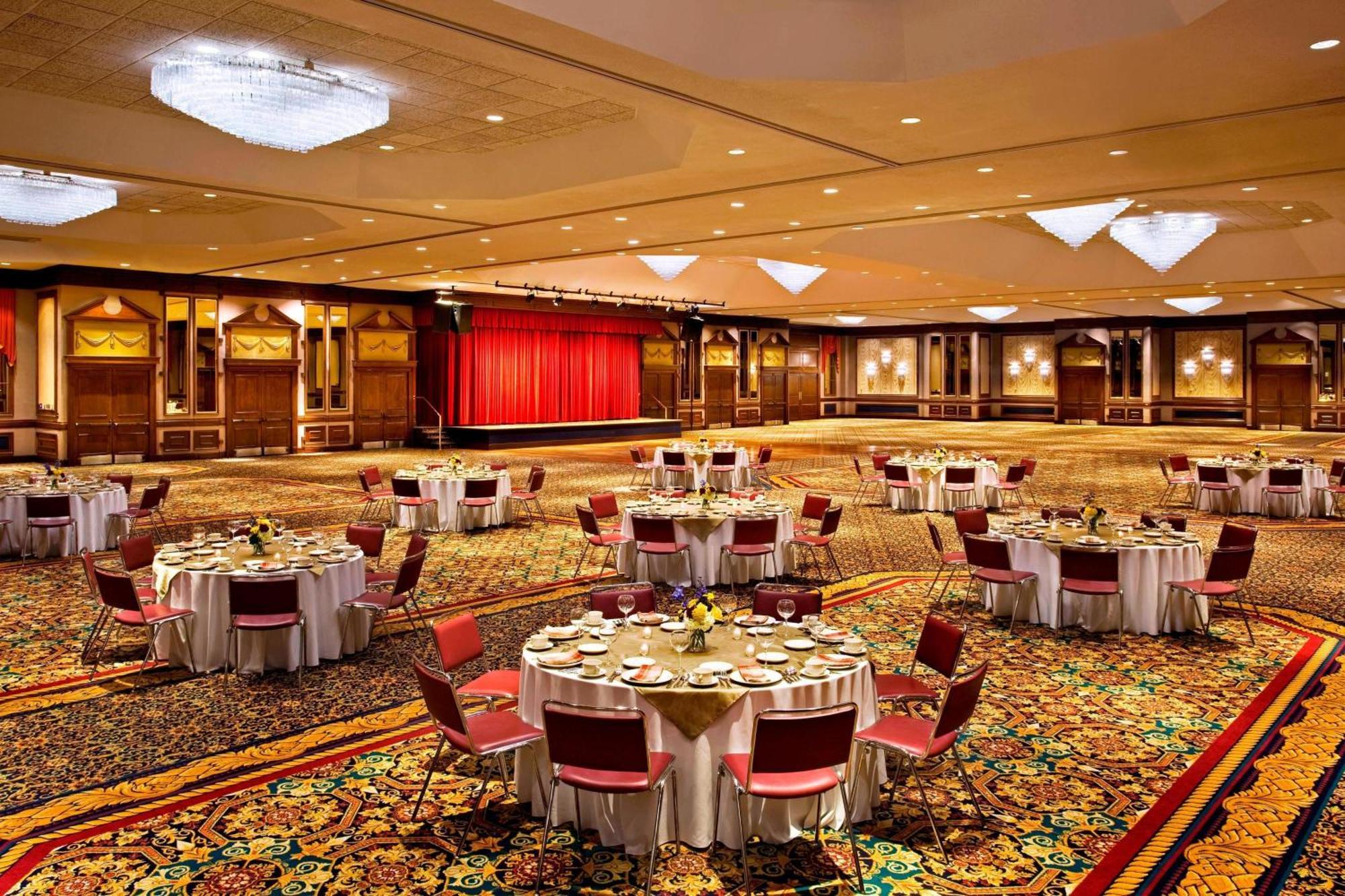 Sheraton Greensboro Luaran gambar